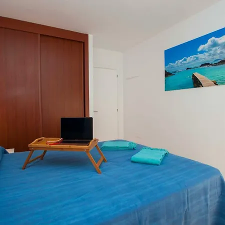 Gin 72 Premium Apartment Corralejo