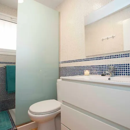 Gin 72 Premium Apartment